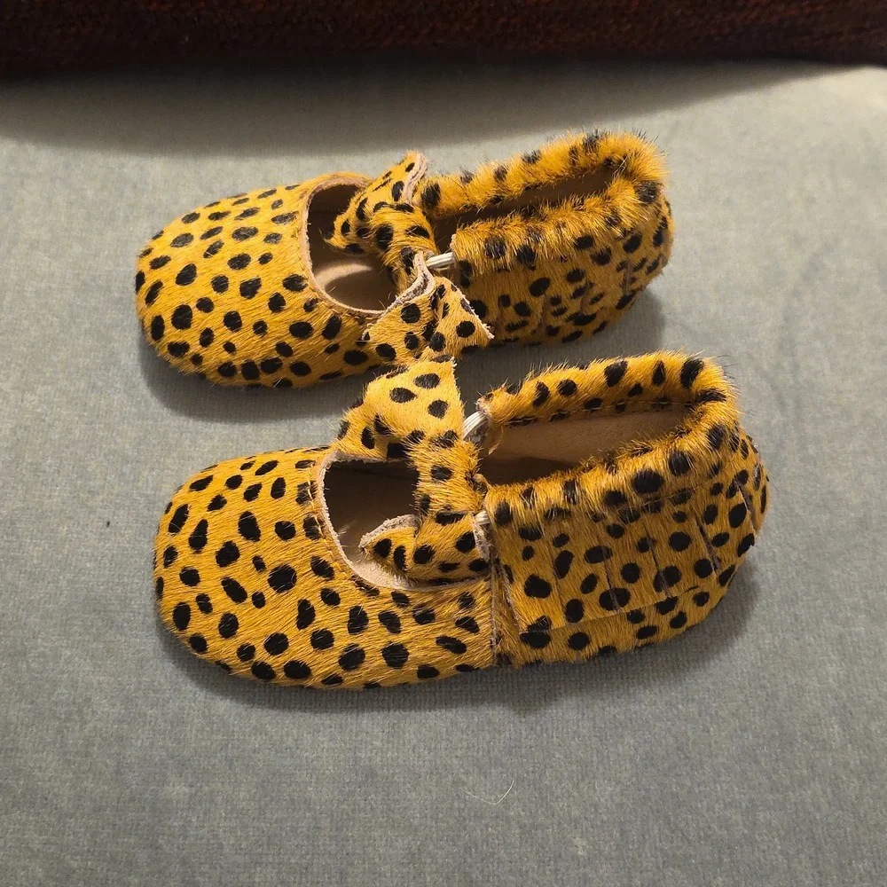 👪 Monkey Feet 12-18 Months Oh So Cute Leopard Walkers... New Without Tags!